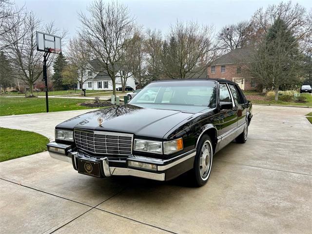 1992 Cadillac Sedan DeVille (CC-1904155) for sale in North Royalton, Ohio