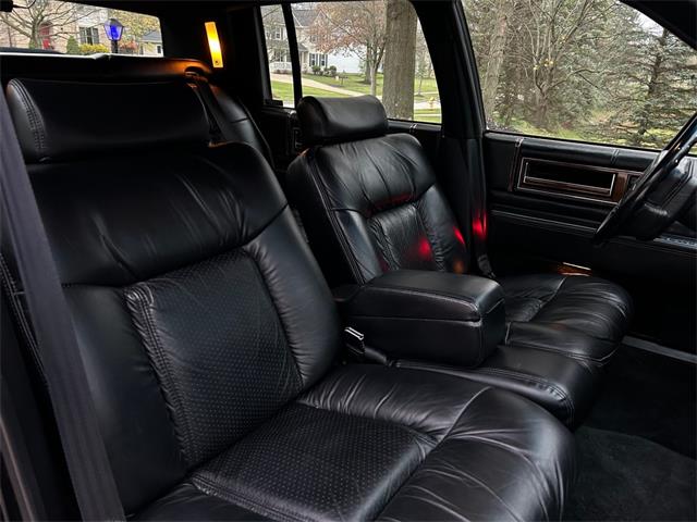 1992 Cadillac Sedan DeVille (CC-1904155) for sale in North Royalton, Ohio