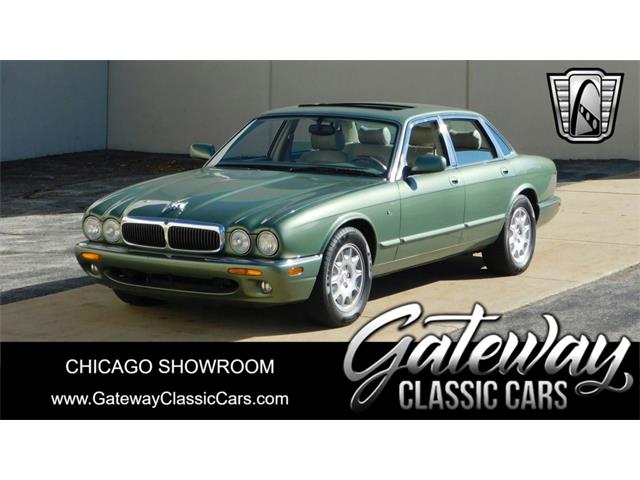 1999 Jaguar XJ8 (CC-1900441) for sale in O'Fallon, Illinois