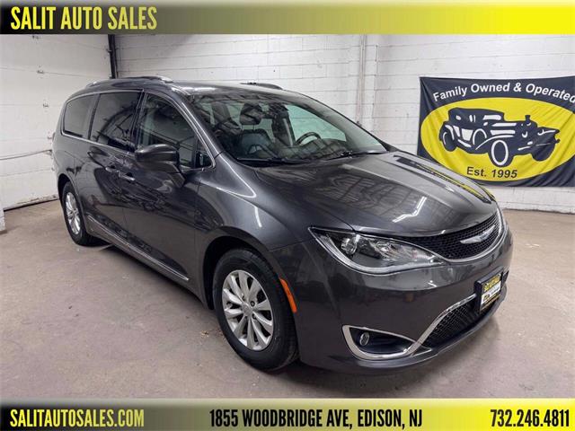 2018 Chrysler Pacifica (CC-1906871) for sale in Edison, New Jersey