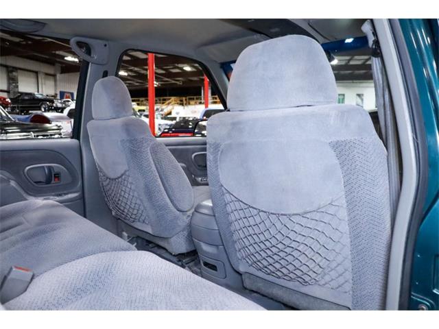 1998 Chevrolet Suburban (CC-1907454) for sale in Kentwood, Michigan