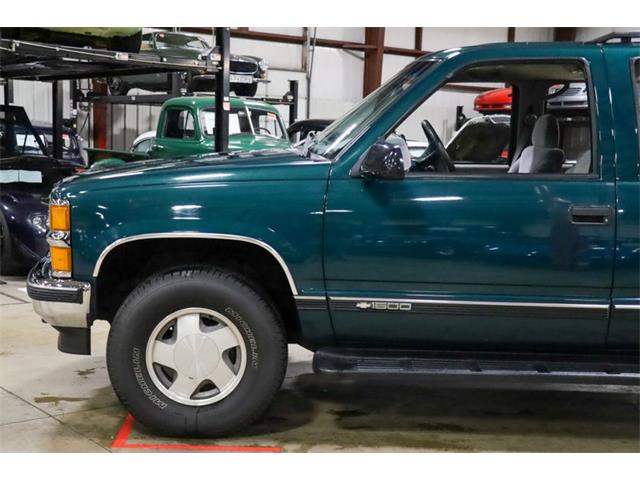 1998 Chevrolet Suburban (CC-1907454) for sale in Kentwood, Michigan
