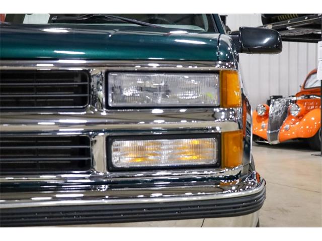 1998 Chevrolet Suburban (CC-1907454) for sale in Kentwood, Michigan