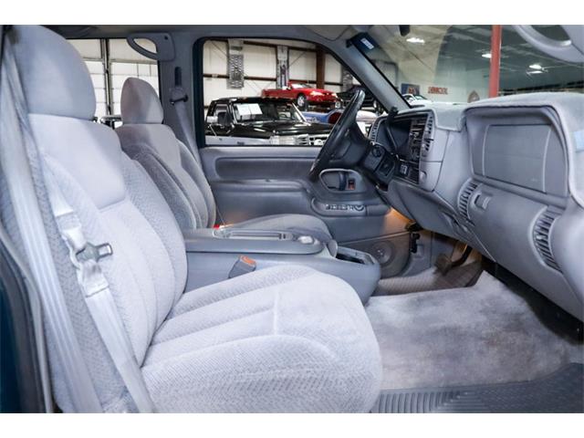 1998 Chevrolet Suburban (CC-1907454) for sale in Kentwood, Michigan