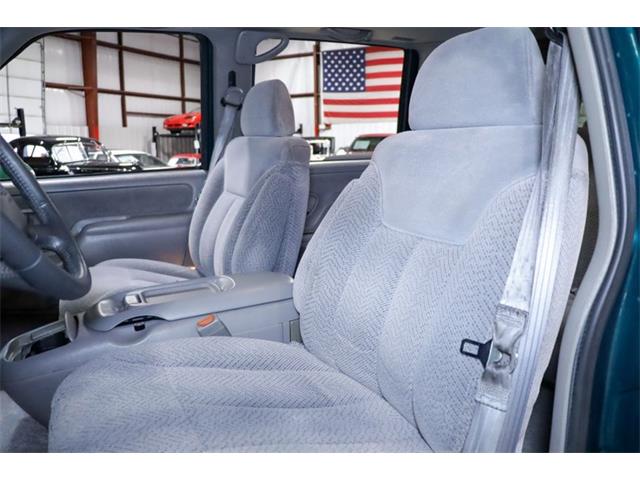 1998 Chevrolet Suburban (CC-1907454) for sale in Kentwood, Michigan