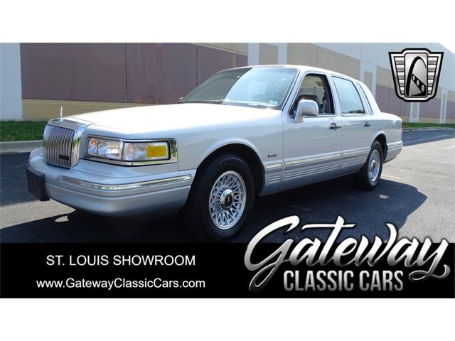 1997 Lincoln Town Car (CC-1907922) for sale in O'Fallon, Illinois