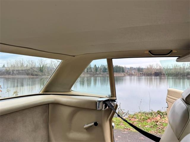1988 Mercedes-Benz 560SL (CC-1910223) for sale in Gladstone, Oregon
