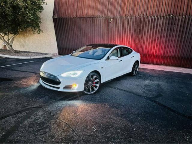 2015 Tesla Model S (CC-1917243) for sale in Cadillac, Michigan