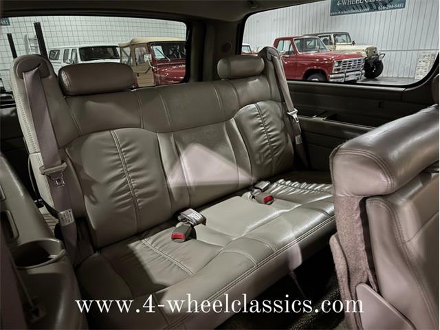 2001 Chevrolet Suburban (CC-1917675) for sale in Holland , Michigan