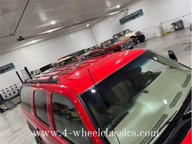 2001 Chevrolet Suburban (CC-1917675) for sale in Holland , Michigan