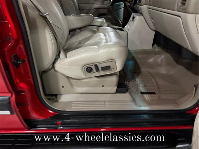 2001 Chevrolet Suburban (CC-1917675) for sale in Holland , Michigan