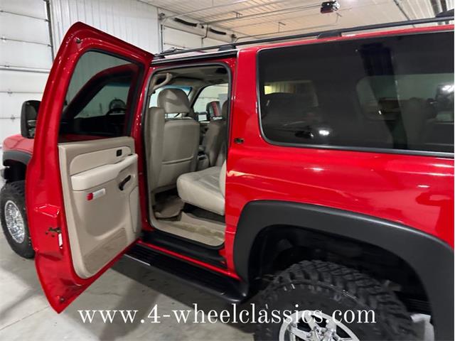 2001 Chevrolet Suburban (CC-1917675) for sale in Holland , Michigan