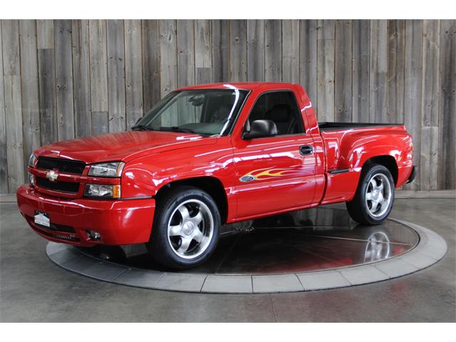 2005 Chevrolet Silverado (CC-1910783) for sale in Bettendorf, Iowa