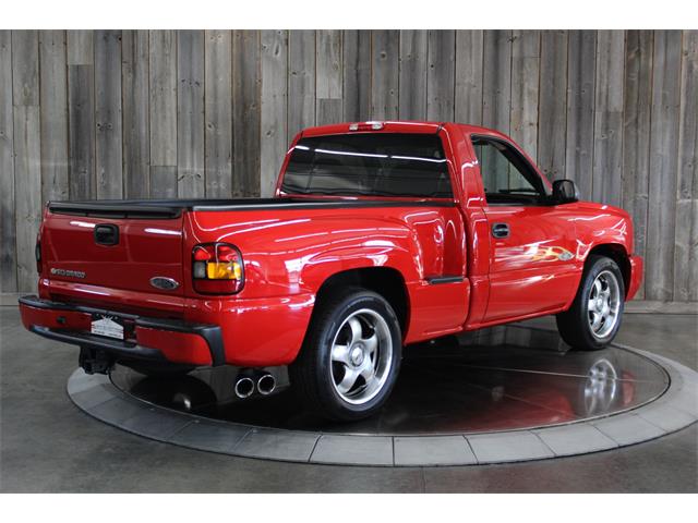 2005 Chevrolet Silverado (CC-1910783) for sale in Bettendorf, Iowa