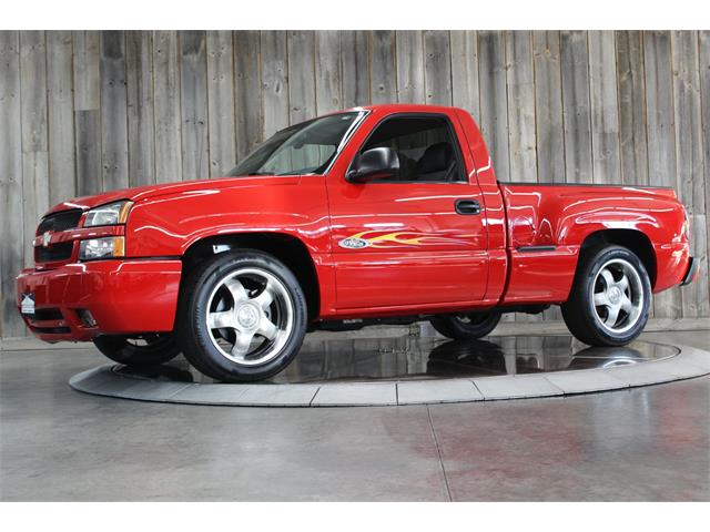 2005 Chevrolet Silverado (CC-1910783) for sale in Bettendorf, Iowa