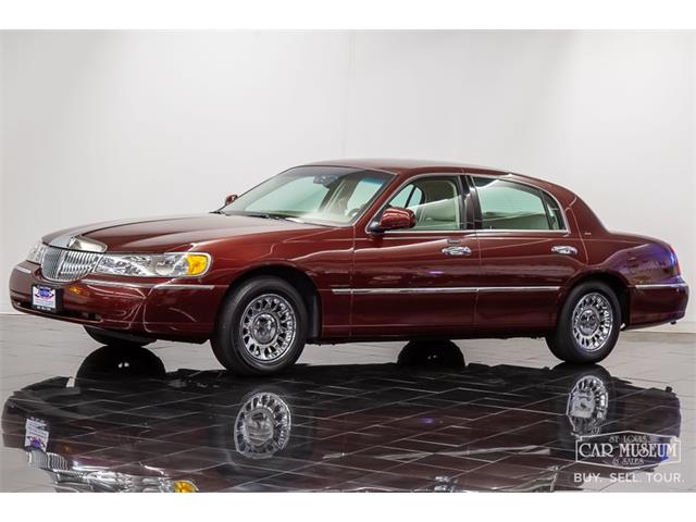 2001 Lincoln Town Car (CC-1917946) for sale in St. Louis, Missouri