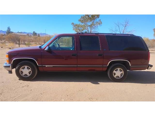 1998 Chevrolet Suburban (CC-1918232) for sale in Cadillac, Michigan