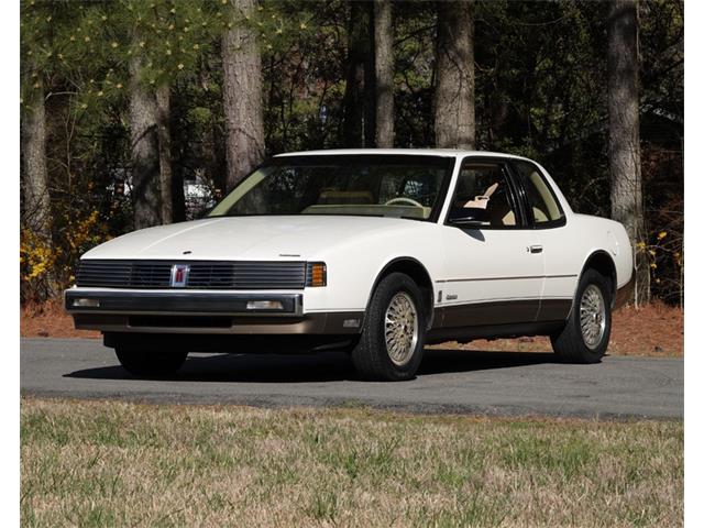 1986 Oldsmobile Toronado (CC-1922413) for sale in Punta Gorda, Florida