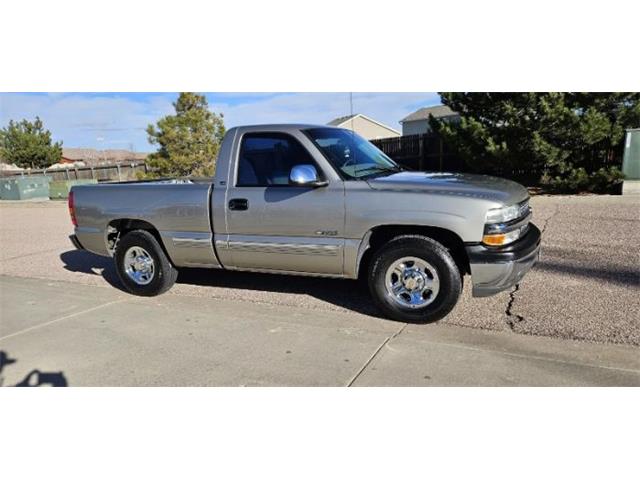 1999 Chevrolet Silverado (CC-1922645) for sale in Cadillac, Michigan