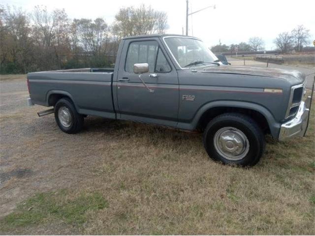 1986 Ford F250 (CC-1923181) for sale in Cadillac, Michigan