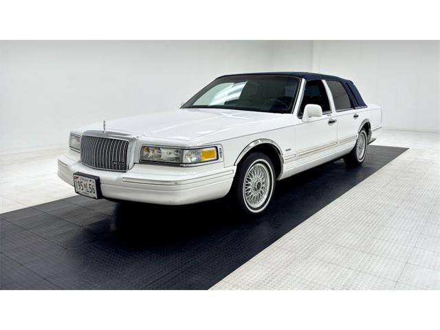 1995 Lincoln Town Car (CC-1923895) for sale in Morgantown, Pennsylvania