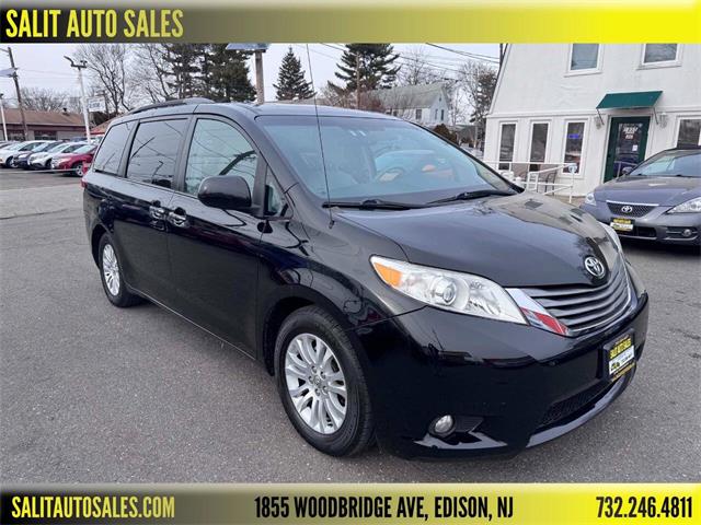 2013 Toyota Sienna (CC-1924116) for sale in Edison, New Jersey