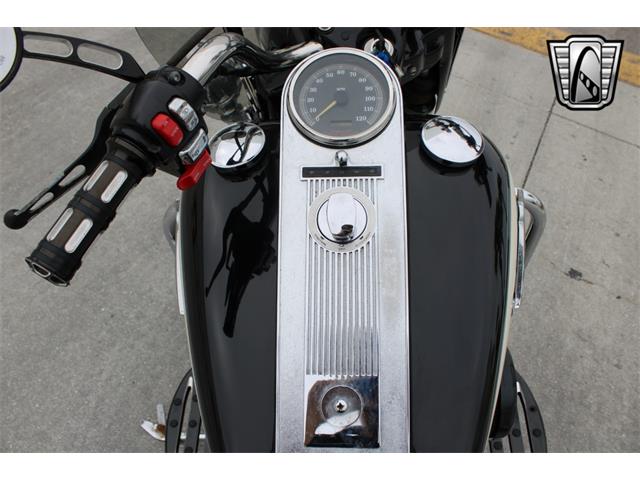 2001 Harley-Davidson Road King (CC-1926353) for sale in O'Fallon, Illinois