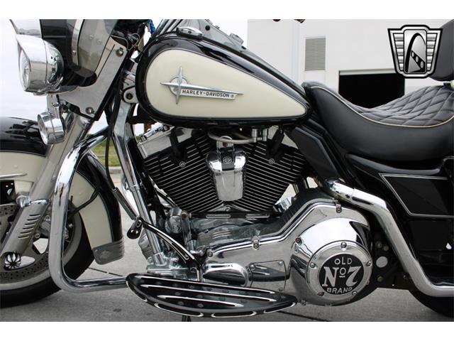 2001 Harley-Davidson Road King (CC-1926353) for sale in O'Fallon, Illinois