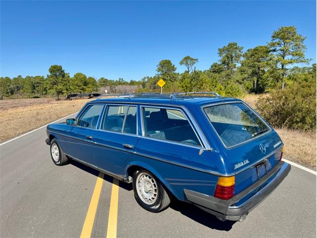 1985 Mercedes-Benz 300TD (CC-1926987) for sale in Greensboro, North Carolina
