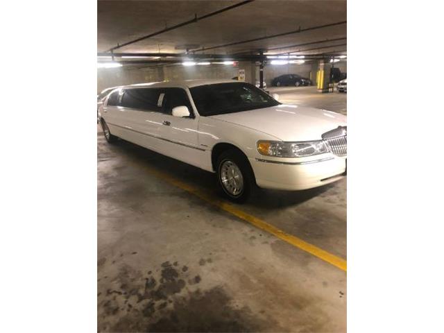 1998 Lincoln Town Car (CC-1927535) for sale in Cadillac, Michigan