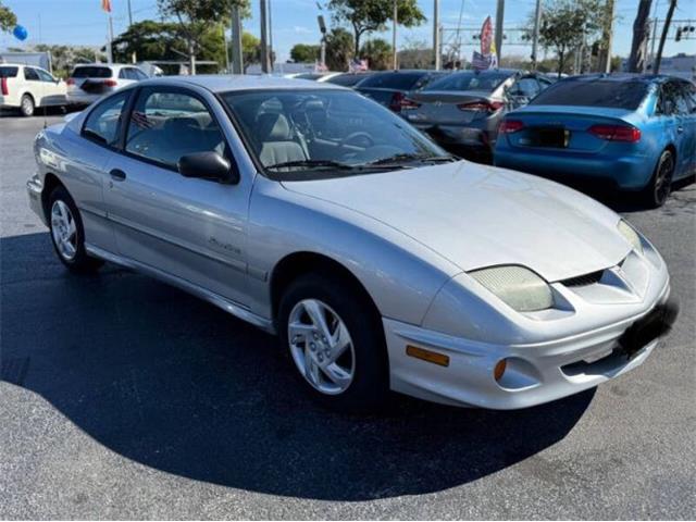 2002 Pontiac Sunfire (CC-1928739) for sale in Cadillac, Michigan