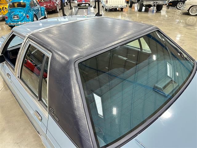 1987 Ford Crown Victoria (CC-1930152) for sale in Salem, Ohio