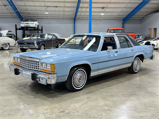 1987 Ford Crown Victoria (CC-1930152) for sale in Salem, Ohio