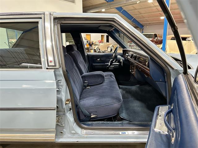 1987 Ford Crown Victoria (CC-1930152) for sale in Salem, Ohio