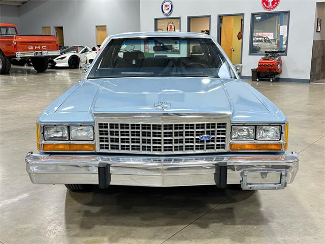1987 Ford Crown Victoria (CC-1930152) for sale in Salem, Ohio