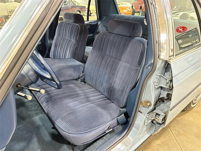 1987 Ford Crown Victoria (CC-1930152) for sale in Salem, Ohio