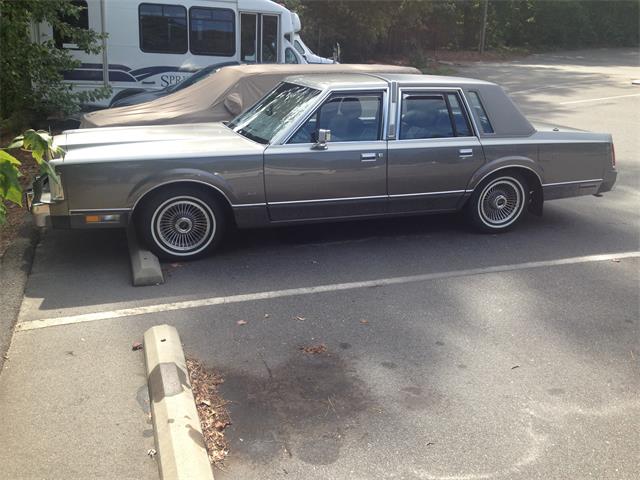 1988 Lincoln Town Car (CC-1931828) for sale in Raleigh, North Carolina