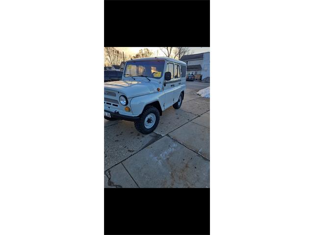 1998 UAZ 469 (CC-1936141) for sale in Ludington, Michigan