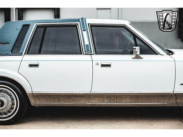 1985 Lincoln Town Car (CC-1941071) for sale in O'Fallon, Illinois