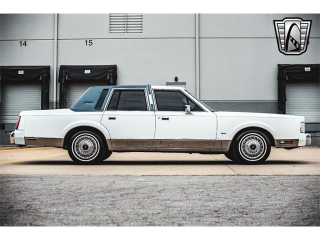 1985 Lincoln Town Car (CC-1941071) for sale in O'Fallon, Illinois