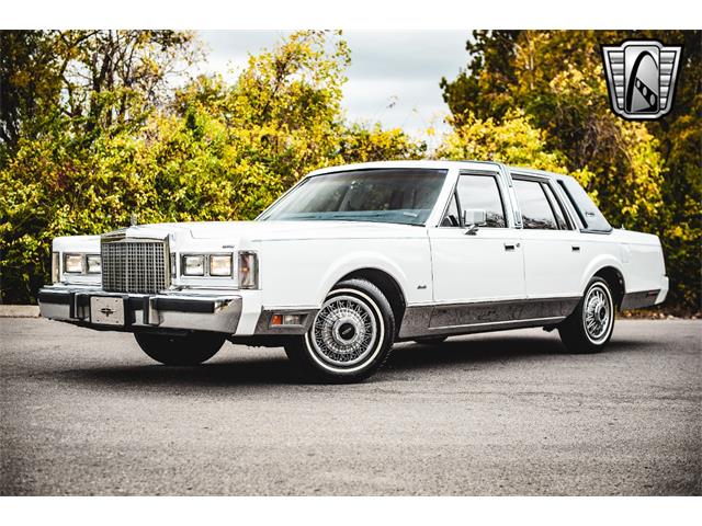 1985 Lincoln Town Car (CC-1941071) for sale in O'Fallon, Illinois