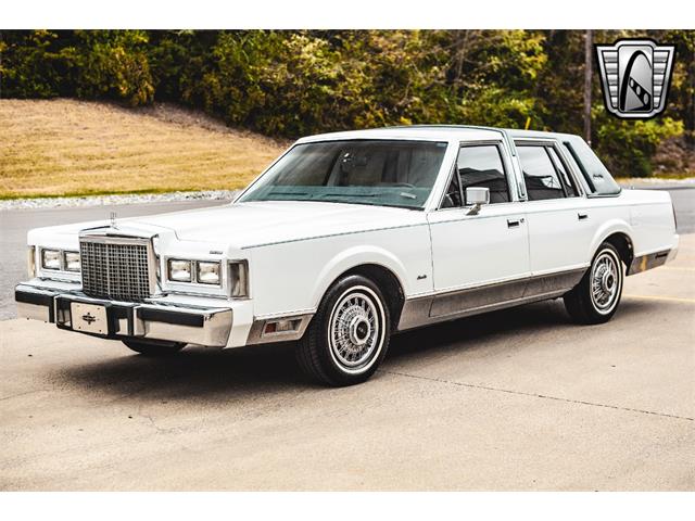 1985 Lincoln Town Car (CC-1941071) for sale in O'Fallon, Illinois
