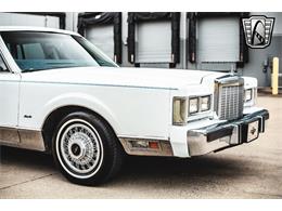 1985 Lincoln Town Car (CC-1941071) for sale in O'Fallon, Illinois