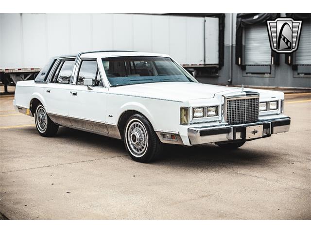 1985 Lincoln Town Car (CC-1941071) for sale in O'Fallon, Illinois