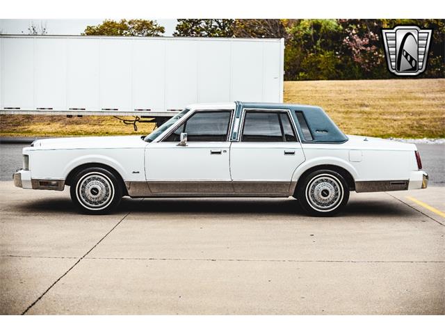 1985 Lincoln Town Car (CC-1941071) for sale in O'Fallon, Illinois