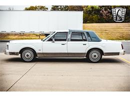 1985 Lincoln Town Car (CC-1941071) for sale in O'Fallon, Illinois