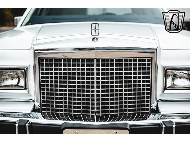 1985 Lincoln Town Car (CC-1941071) for sale in O'Fallon, Illinois