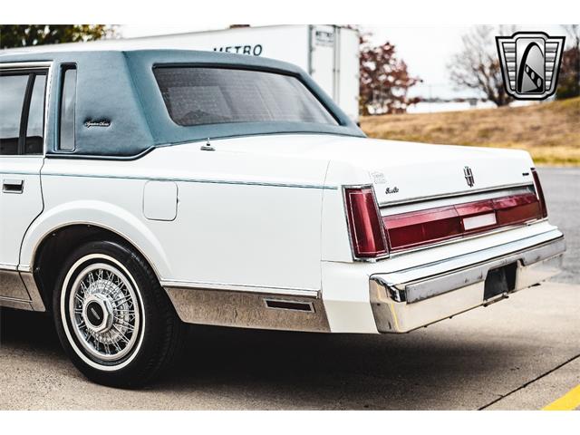 1985 Lincoln Town Car (CC-1941071) for sale in O'Fallon, Illinois