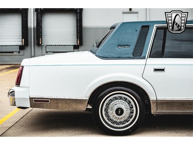 1985 Lincoln Town Car (CC-1941071) for sale in O'Fallon, Illinois