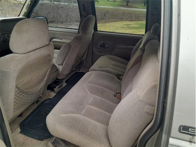 1999 Chevrolet Suburban (CC-1942900) for sale in Carlisle, Pennsylvania